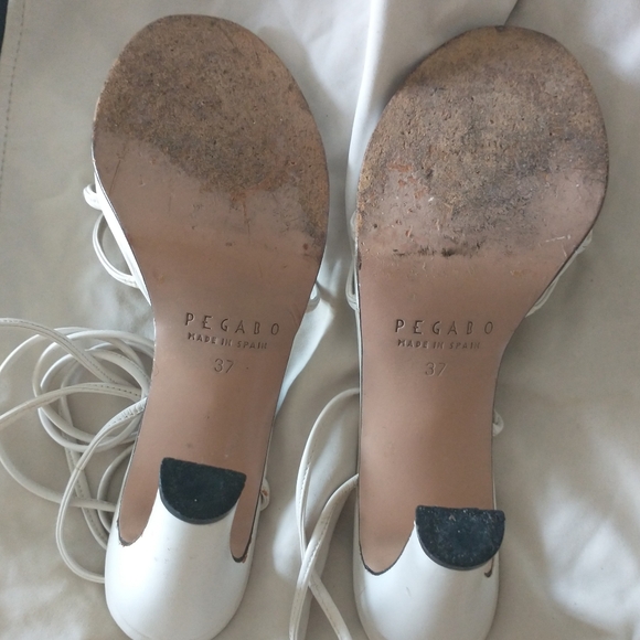 Vintage PEGABO Strappy White Heels - Picture 11 of 11